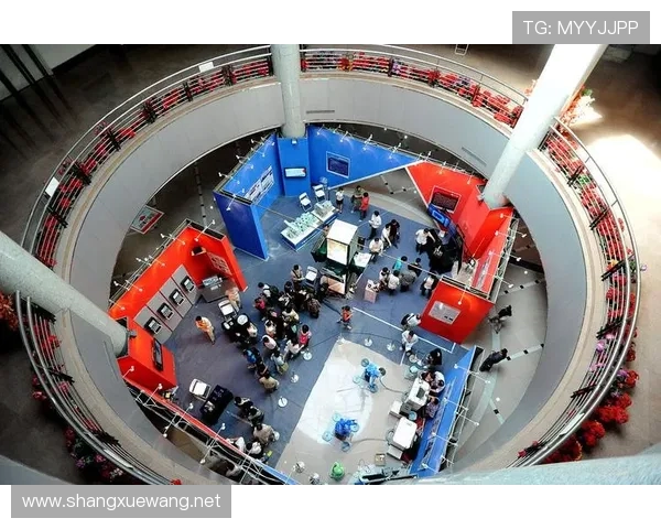 火箭队主场球场环境及设施介绍