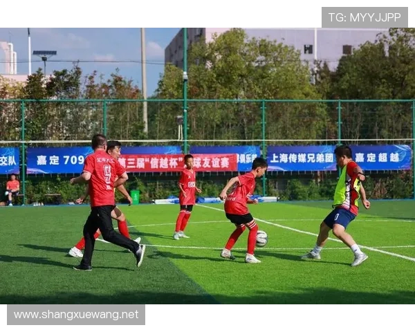 足球比赛中的协作与配合技巧