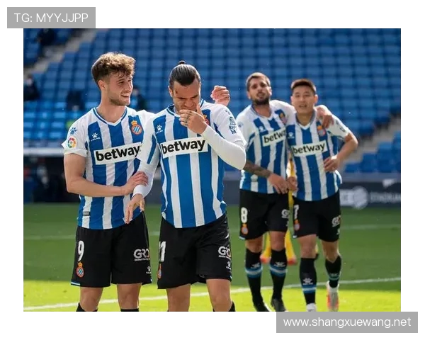 足球比赛中的战术布局与球员执行力 足球比赛中的战术布局与球员执行力