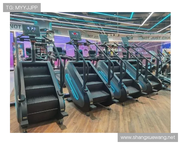 龙门架绳索后踢：被低估的臀部孤立训练器械