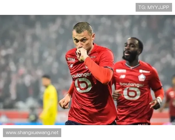 法甲球员状态起伏解析：连续高光与突然沉寂的背后逻辑