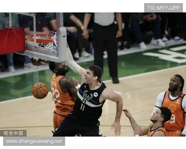 波蒂斯表现出色11投6中斩获15分12板4断正负值高达19成全场最佳